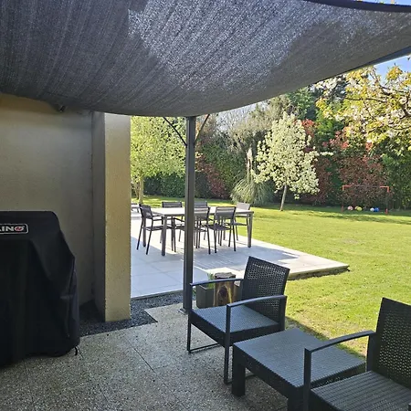 Maison Cosy Campagne, Spacieuse, Terrasse Дом отдыха Le Plessis-Feu-Aussoux